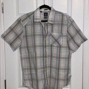 Volcom Classic Fit short sleeve button down shirt